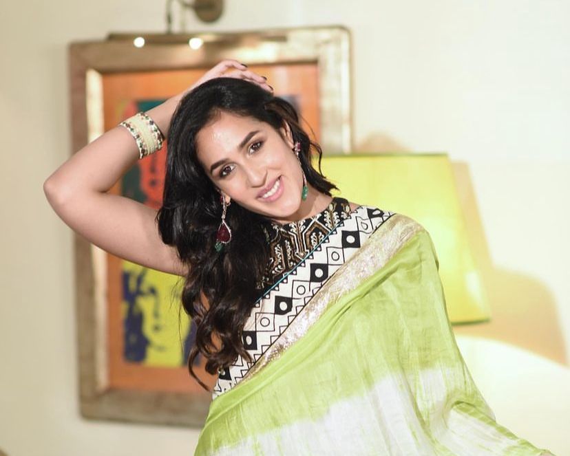 endailypakistan's tweet image. #MiraSethi shares hilarious #BTSvideo with #MuhammadAhmed  en.dailypakistan.com.pk/01-Sep-2022/mi…