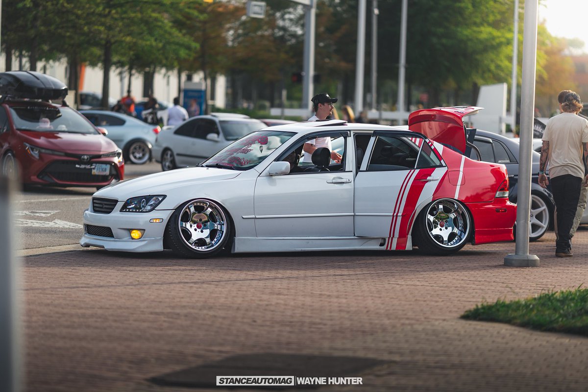hunters_eye_p's tweet photo. When the sun hits right at a car show

#stanceautomagazine #stanceautomag #jdm #honda #s2k #sumospeed @stanceautomag @TeamSumospeed @Lexus @Honda https://t.co/jnw9CD47ZP