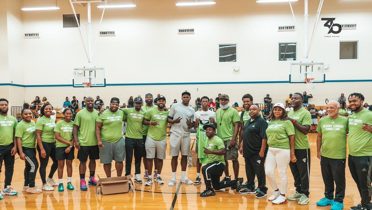 ae5enterprises's tweet image. Amaré Hall and Tre Keith @_trekeith1 both won MVP honors at the 2nd annual Anthony Edwards Camp. Keep working! 

Special thanks to @timberwolves @bose @adidasbasketball for the special gifts that we were able to give these athletes. 

#AE5 #AntCamp #AnthonyEdwards