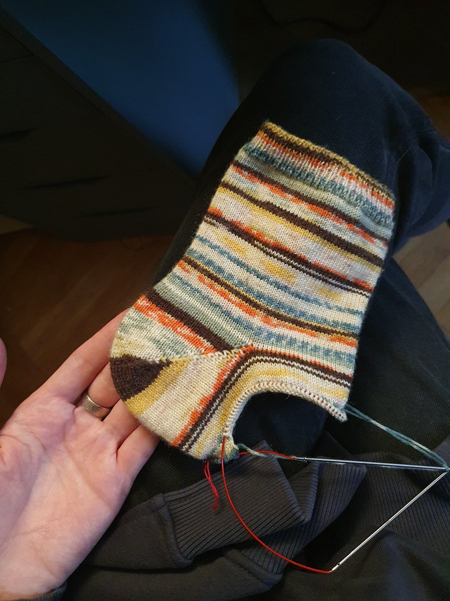 nubifera's tweet photo. i am OBSESSED with this yarn https://t.co/ZOz7RimkRm