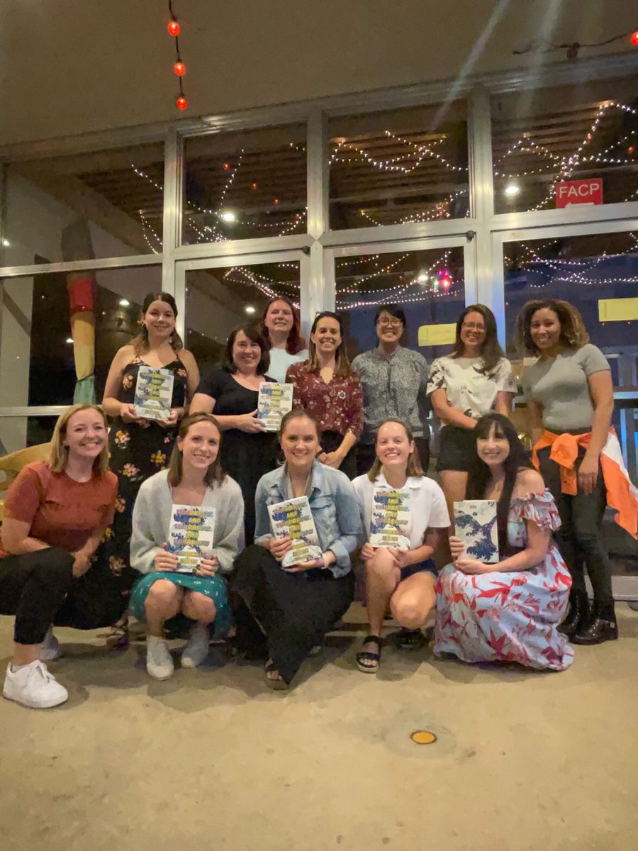 abookishbitch's tweet photo. Went to a bookstagram book club yesterday and I loved it here 😭❤️ https://t.co/Xh8QDFusXd