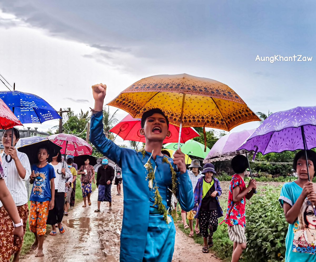 LGBTUnion_MDY's tweet photo. လိမ်စိတ်ခံယူမှုကွဲပြားပေမယ့် အာဏာရှင်တော်လှန်တဲ့နေရာမှာ အခန်းကဏ္ဍတစ်ခုကနေ LGBT တွေဟာ ပါဝင်တော်လှန်နေဆဲဖြစ်ပါသည်။

ဒီတော်လှန်ရေးဟာ ယောက်ကျား၊မိန်းမ၊LGBTမခွဲခြားပဲ စည်းလုံးညီညွတ်စွာ ပါဝင်မှသာလျှင် အမြန်ဆုံးအောင်မြင်မည်ဖြစ်ပါသည်။ 

#လာမည့်
Photos - AungKhantZaw
1-9-2022 https://t.co/GxQpn5c0Oo
