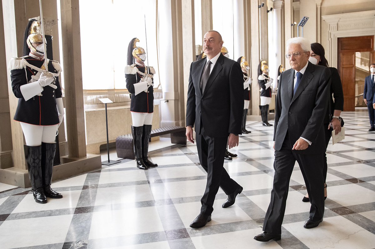 Quirinale's tweet photo. Il Presidente #Mattarella 🇮🇹 ha ricevuto il Presidente della Repubblica dell'#Azerbaigian 🇦🇿 Ilham #Aliyev https://t.co/PYHskmKMC7