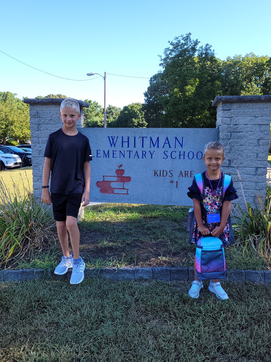 MB_Klesh's tweet photo. All ready for a great school year!! 
#WhitmanSmilesandShines
@HerrAndersonWT https://t.co/mAHZhwtsSC