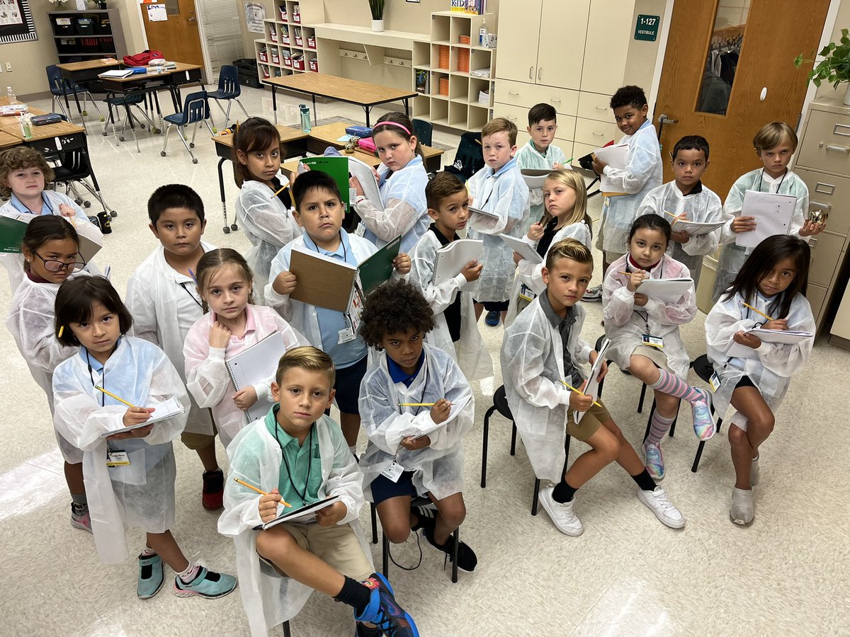 judy_ramiry's tweet photo. These very serious, super scientists are taking notes as they observe properties of matter. #RamirezCrew @collierschools @PoincianaCCPS @CollierScience https://t.co/We3p6HK3aC