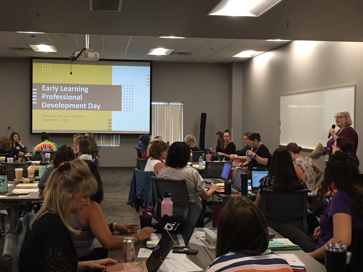 191CommunityEd's tweet photo. Shoutout to this amazing group of professionals! PD this morning and the room is buzzing with energy! #One91community #growingthefuture #familystrong https://t.co/iQSj8gLvQN