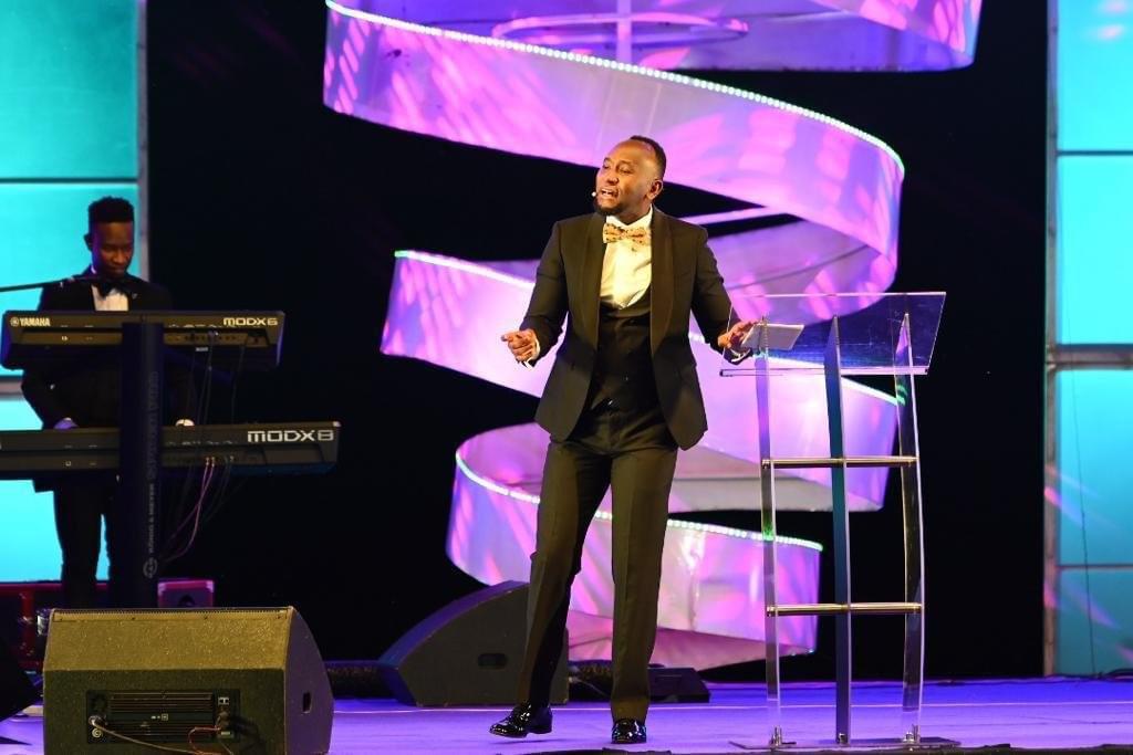 Some of the prophecies by @Prophet_elvis that came to pass • Mbale Floods • Ruto's win in Kenya • Vacuum in Parliament • Lockdowns Today 1st September, we honour the greatest anointing. #ProphetElvisMbonye #Honour2022