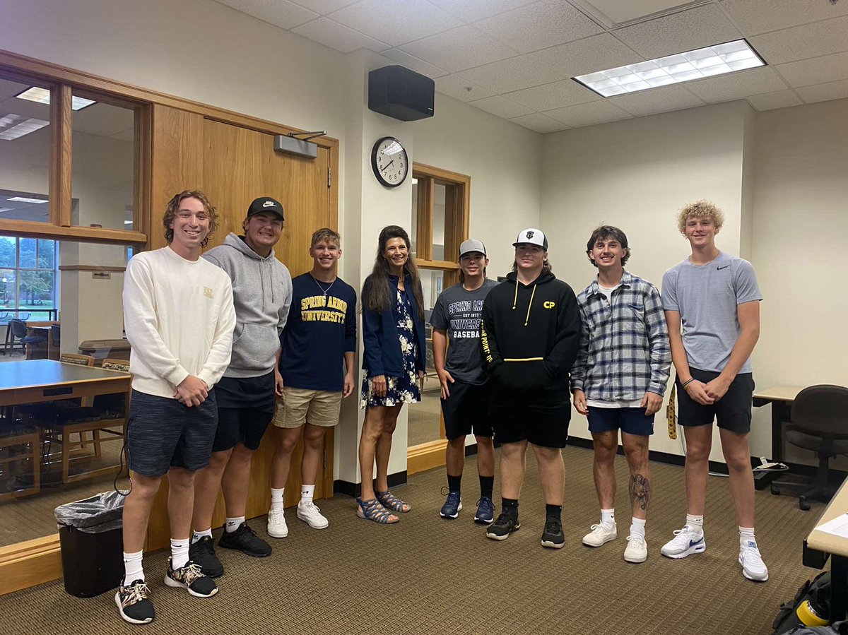 J_castor35's tweet photo. First day of classes📚@SAUCougarsBSB https://t.co/U9NcPgie4Y