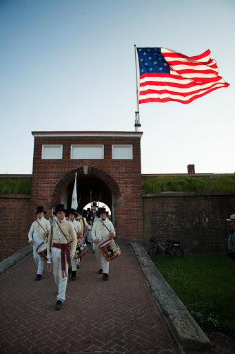 GVEMediaPR's tweet photo. Who founded the Fort McHenry Guard 40 years ago? Sheilah Kast ⁦@OnTheRecordWYPR⁩ ⁦@WYPR881FM⁩ speaks with him tmrw at 9:30am! ⁦@FortMcHenryNPS⁩ #DefendersDay2022 #40thAnniversary #volunteers #LivingHistory #Huzza https://t.co/GDaWFDRSPU