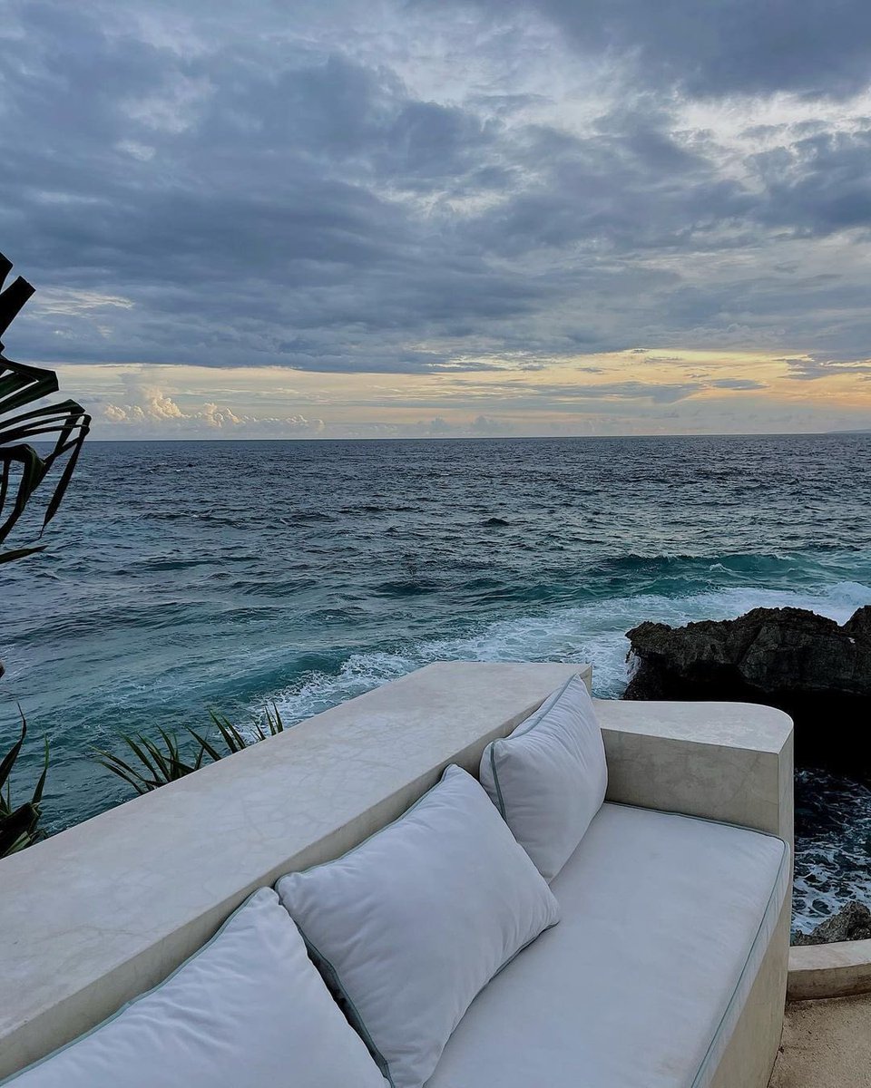 tmbIrpics's tweet photo. Perfect place to unwind 🌊 https://t.co/p7hxW3T1NA