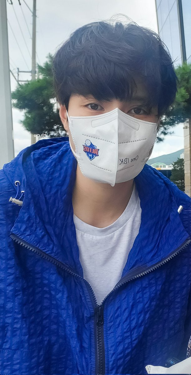 스스로에게 주는 생일선물!
역시 덕후에겐 최애 사진 만한 선물이 없지.

#김희진