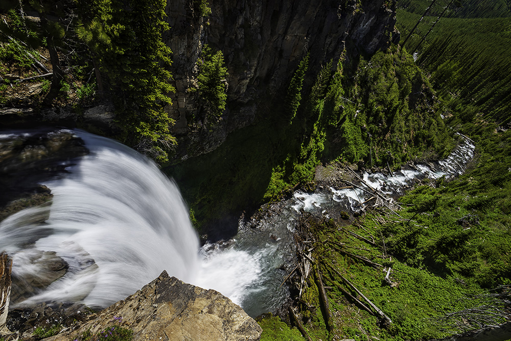 MarkKiver's tweet photo. Tumalo Falls POV. One of the Many amazing waterfalls in Oregon. Find it here: https://t.co/BAQgwkst9a #FindArtThisSummer #buyintoart #Waterfall #Waterfallphotography #Photographylovers #100worksofart #Homedecor #Oregonbeauty https://t.co/BiIV8w0vzC