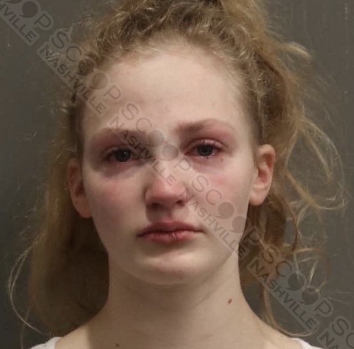 mugshawtys's tweet photo. public intoxication (found naked and pleasuring herself in the backyard of a strangers home while intoxicated, homeowners said she was banging on the door while holding a cat, then moved to the backyard where she removed her pants and pleasured herself until unconscious) https://t.co/IjKLuVMsBU