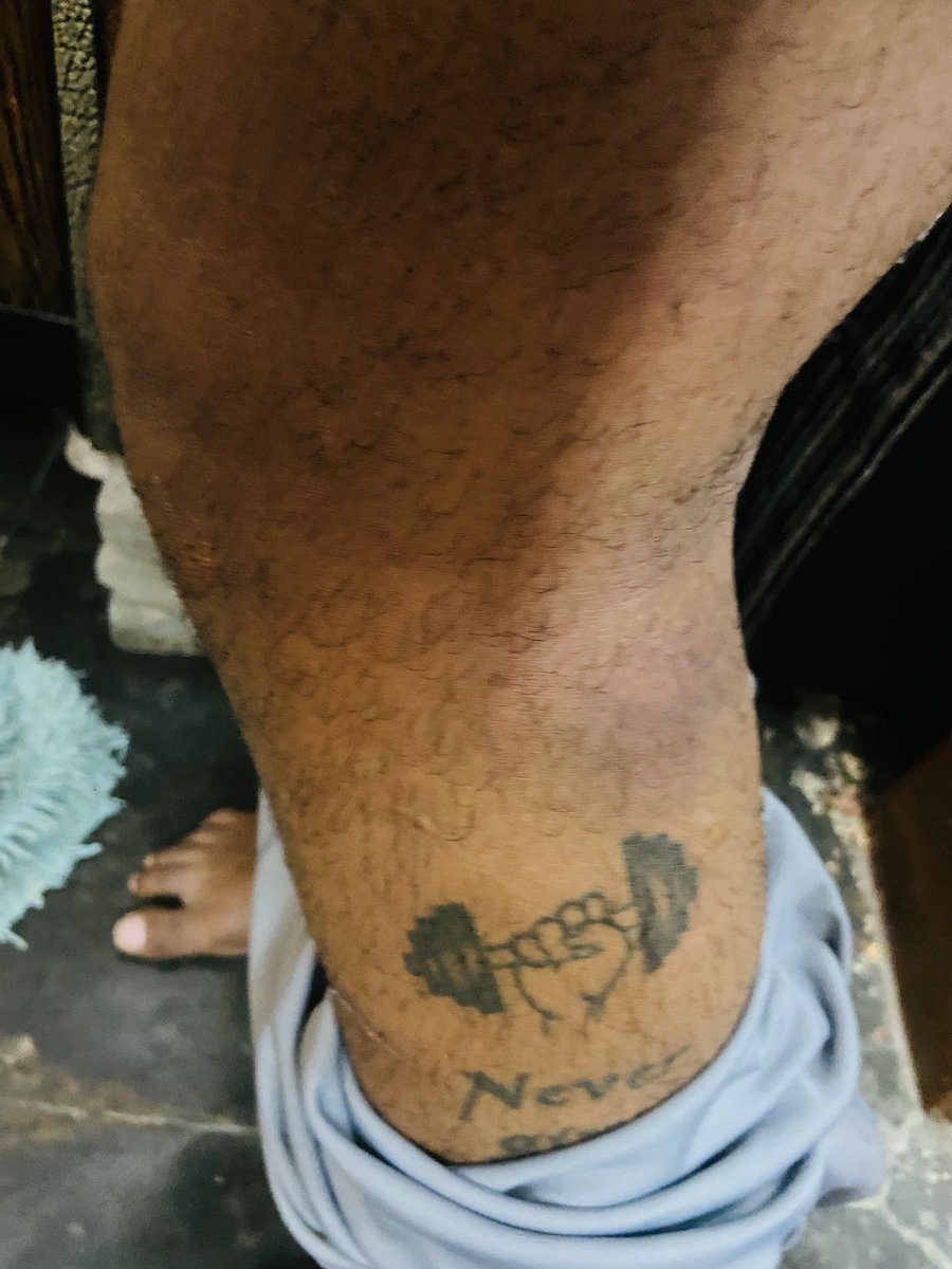 Ravinch72376238's tweet photo. gaur city chowki me 7 din se meri complaint likhi hui hai lekin koi nahi sun rha hai daily daily bula kar pareshan kar rahe hai @myogioffice @myogiadityanath @PMOIndia @IPSMUNIRAJ @TOILucknow @Uppolice https://t.co/AXGsLUJbF0