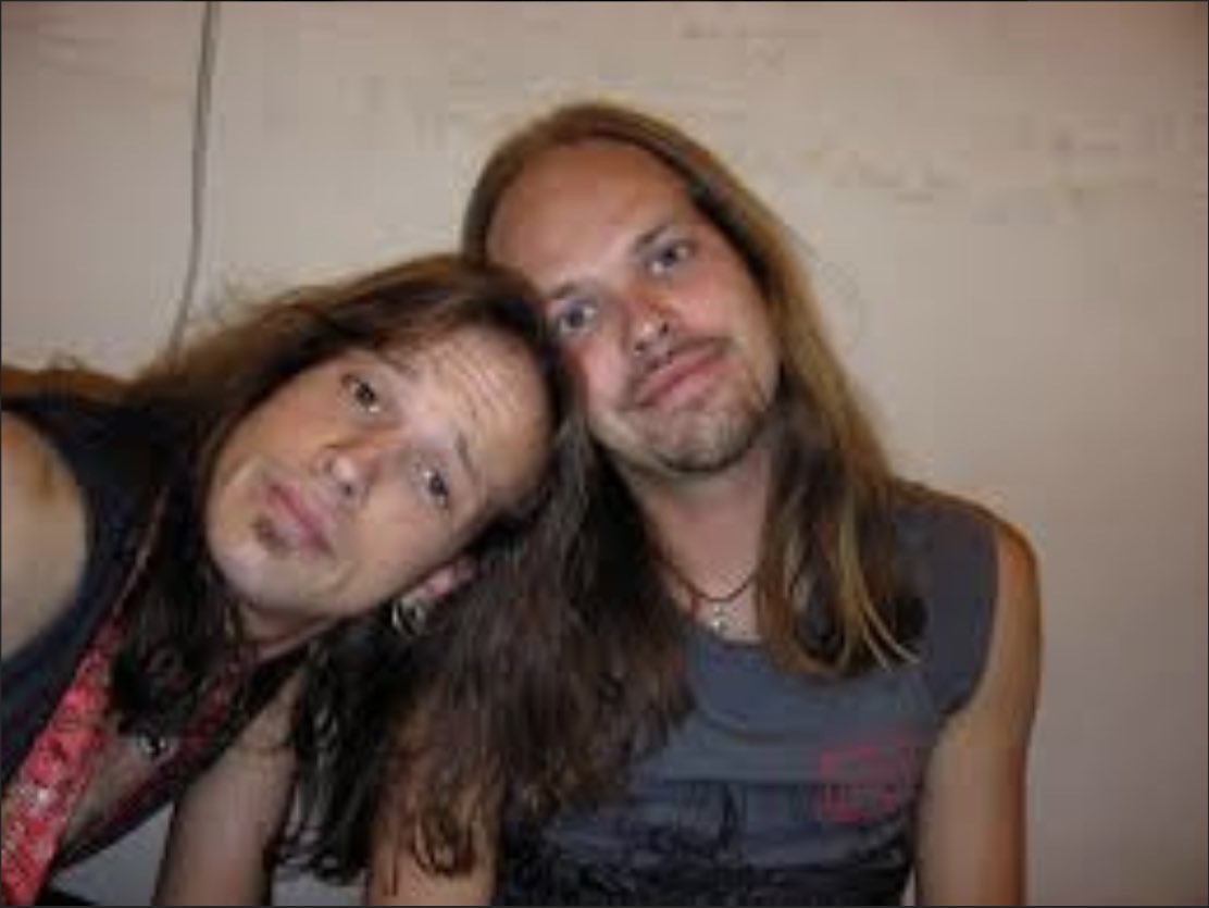 tatsurocker's tweet photo. Happy Birthday! Dirk Sauer🎉
EDGUY一筋というイメージが強いです。Jens LudwigとのツインギターでEDGUYは支えられてます。影の素晴らしいリズム隊。EDGUYのニュースが無くて寂しいですが早く戻って来て欲しいです。
#DirkSauer
#EDGUY https://t.co/r2g89Y8UTw