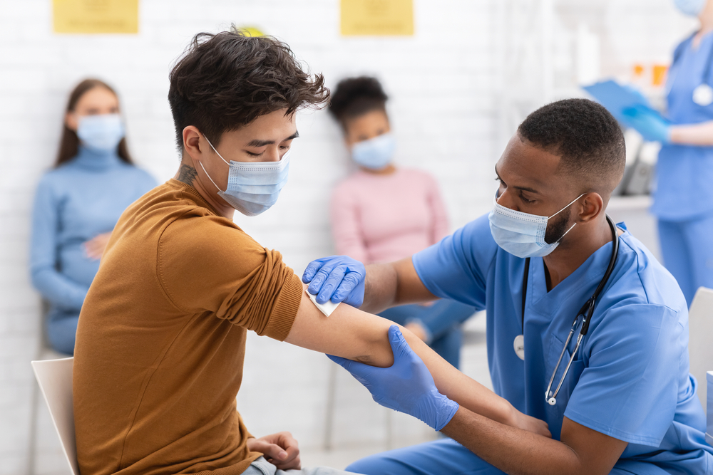 DiscoverNursing's tweet photo. Did you know that 16.3% of nurses in the US are immigrants? 🌎 Use https://t.co/YKQttjcOJT to find a nursing degree program that suits you! 🧑‍⚕️ https://t.co/jqoq7lSVRB