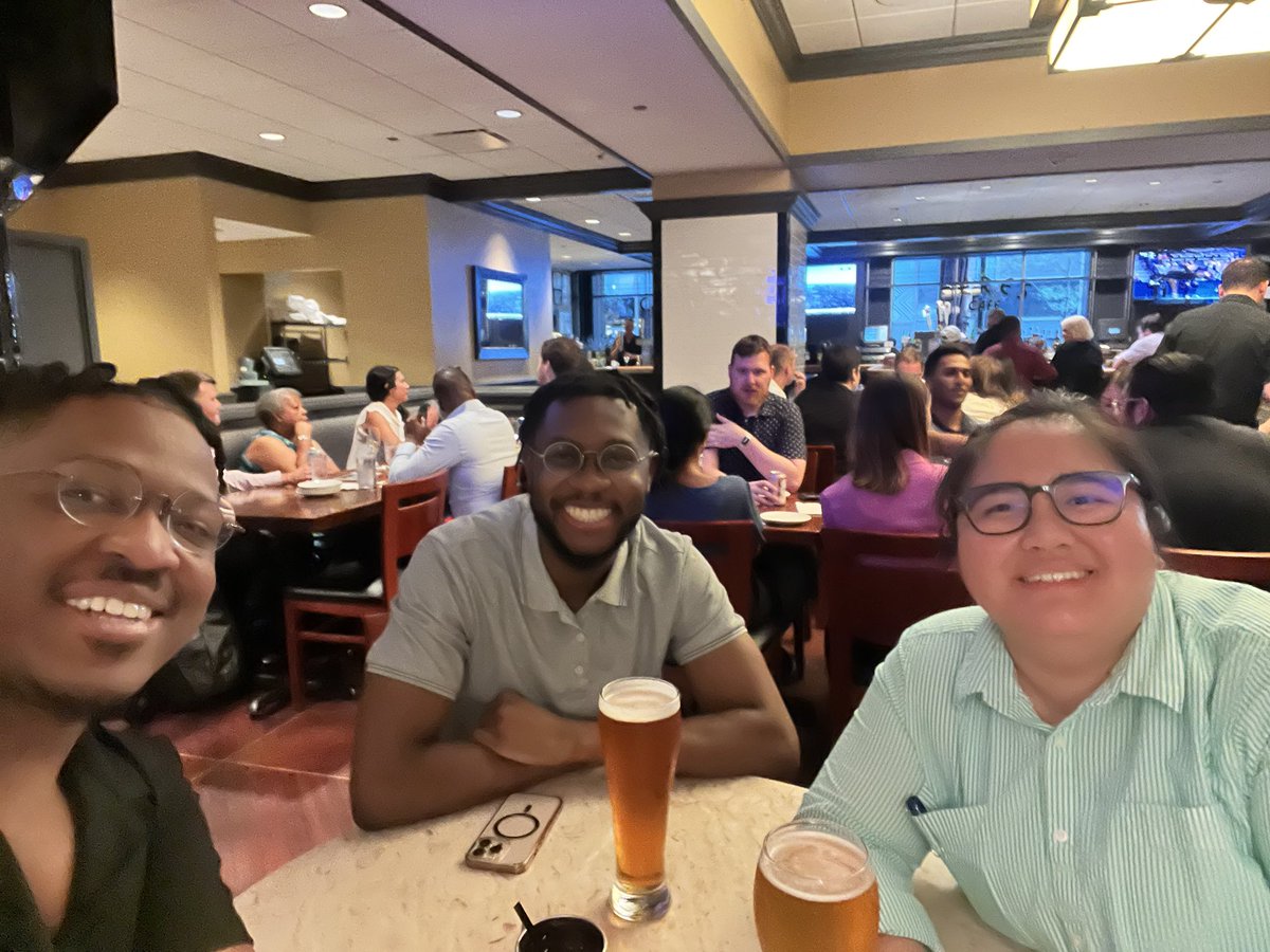 RiveraBeatriz31's tweet photo. @AEASPmsu mini reunion at Cere’s last night! 2 years later @ayoFRMohio is now at analyst at Cleveland Fed, @ramz3e (2nd yr. RA) and I (1st yr. RA) are at Chicago Fed. @DrCMoser @ToniDM @drlisadcook, this is for y’all!! As Ayo puts it, #AEASP2020 is the summer that keeps on giving https://t.co/zJmSW1z6W4