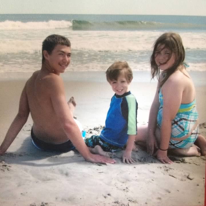 JakesDragonFdn's tweet photo. There is proud, and there is "Big Brother who his lost little brother to cancer, now starts his career as a Neuroscience researcher to help cure childhood cancer" PROUD. #CHOP #childhoodcancerawarenessmonth https://t.co/zlOofTLXRX