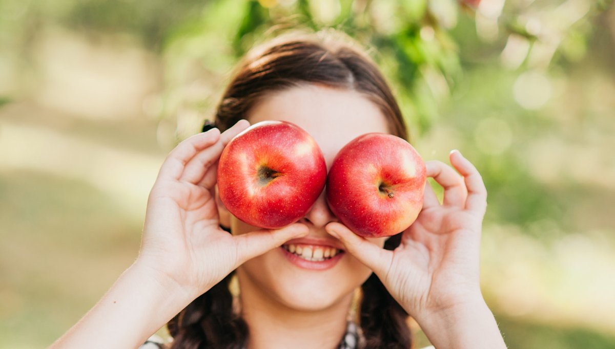 Appelplukkers gezocht! Op zaterdag 24 september en alle zaterdagen in oktober stellen 13 appeltelers in #Flevoland hun boomgaard open voor #appelpluk voor de #voedselbanken! Help samen met je collega’s de klanten van de voedselbanken aan gezond #fruit lelystadseuitdaging.nl/appelplukker-g…