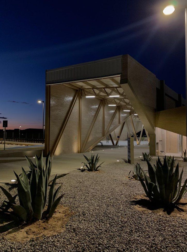 MeyerFalcon's tweet photo. En Ciudad Juárez construimos quizá uno de mis proyectos favoritos en estos cuatro años, el Skatepark La Duna. Además construimos centros comunitarios y el Deportivo La Montada, muy visitado por los jóvenes. #JuárezLate https://t.co/dtfXnrQBnk