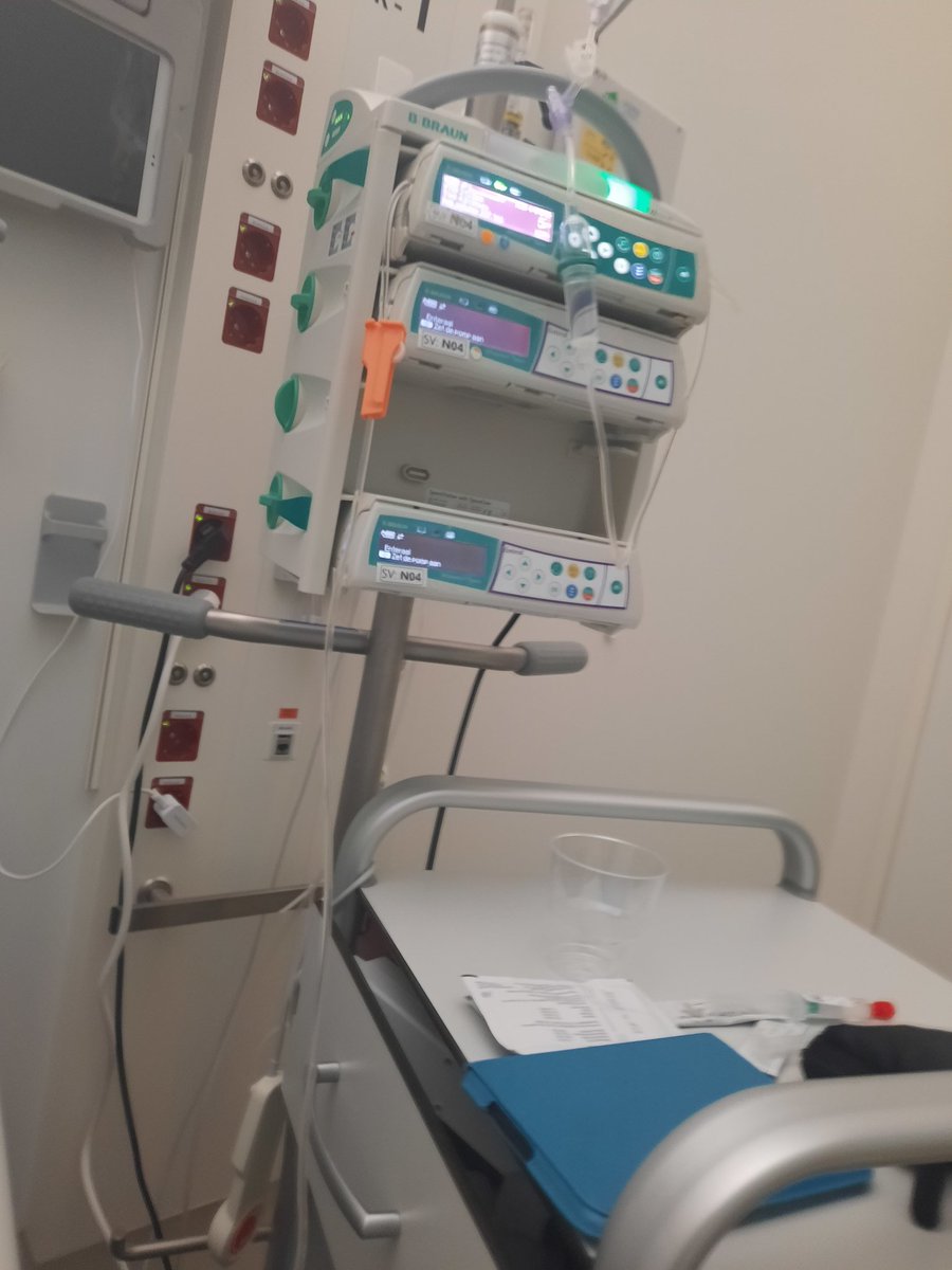 RaLf_Ke's tweet photo. Hallo wereld!

Vandaag is de colonscopie wel doorgegaan. Door de narcose heb ik er niets van gemerkt. Ze hebben veel poliepen weggehaald, deze worden onderzocht. https://t.co/tMklVAbKM4