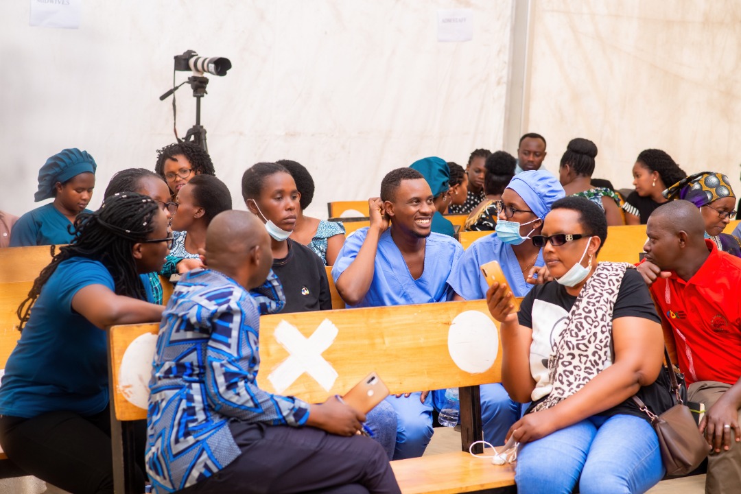 munespoo's tweet photo. Successful Community Engagement and Involvement workshop @KibagabagaH  spoke by @HubRwanda yesterday. congratulations to the organizers,  we look forward to sharing the recording on the @HubRwanda YouTube channel soon   @Fostino21  @NIHR_GSU @mikebahrami @emamunyaneza 
#CEI https://t.co/G6O1CWMUlC