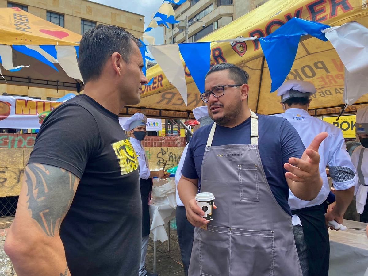soyluisavilabga's tweet photo. #MuteFest Inició la FERIA BONITA y hoy estuvimos compartiendo en familia en el MUTE FEST, compartiendo y apoyando a las diferentes personas que hicieron este evento posible👏🏻🎆 @AlcaldiaBGA @BNnoticias2020 https://t.co/n5N86R9Rgm
