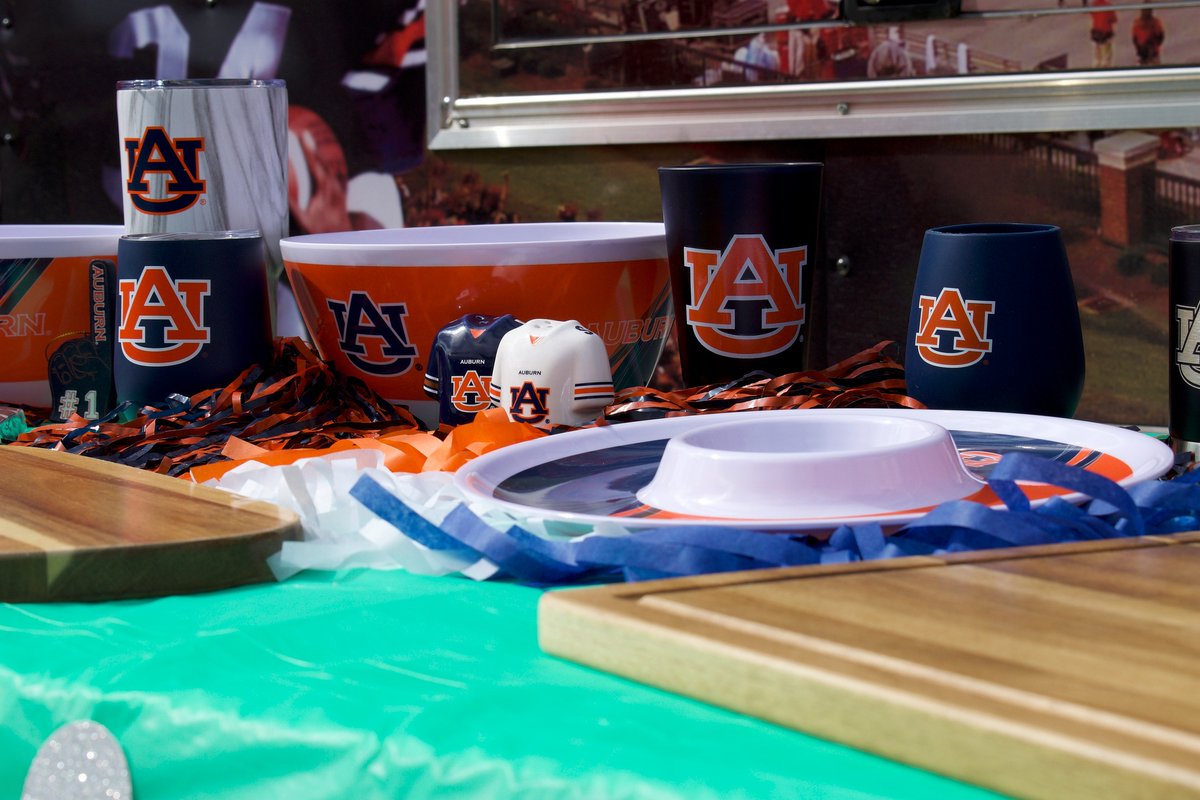 MemoryCompany's tweet photo. have your favorite teams glass tonight 
shop https://t.co/YS4eBXeLZW

#glassware #drinkware #sports #tailgate https://t.co/ShhwKjPzBl