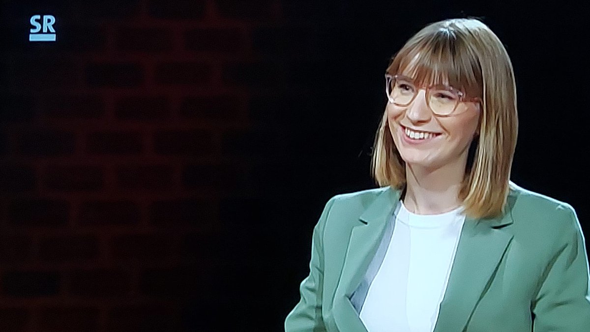 #Saartalk Thema Gas trifft 50% der Saarländer sowie die #Gasumlage. Robert Habeck schaffte #Versorgungssicherheit und die jetzige Reform der #Gasumlage ist Zeichen responsiver, reflektierter Politik. Letztlich verpassten wir die erneuerbaren Energien. #Saarland