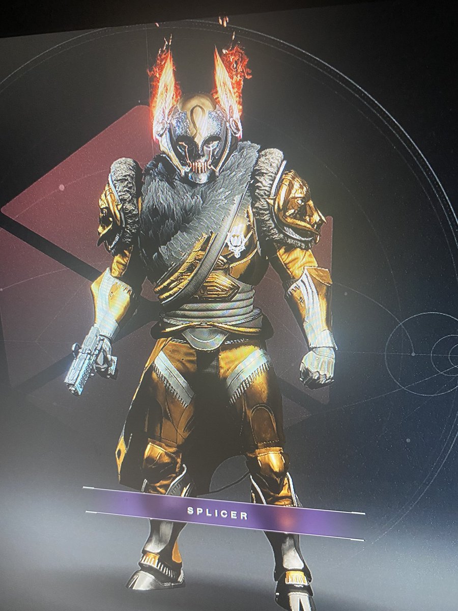 CobaltSongZ's tweet photo. Time to put on my best gold                      #Destiny2 @DestinyTheGame @Bungie https://t.co/Sp51Awrpl6