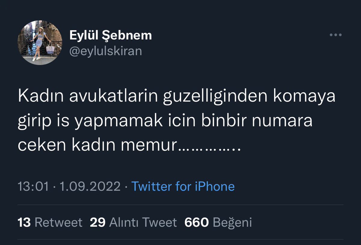 Bunlar sadece son 2 günde adalet bakanlığı personeline yapılan hakaret, aşağılama ve küçük düşürücü sözler içeren tweetler. Bu insanlar bu hakkı kendilerinde nasıl buluyorlar bilmiyorum ama lütfen bu saygısızlık bu insanların yanına kar kalmasın <a href="/barolar/">Türkiye Barolar Birliği</a> <a href="/adalet_bakanlik/">T.C. Adalet Bakanlığı</a>