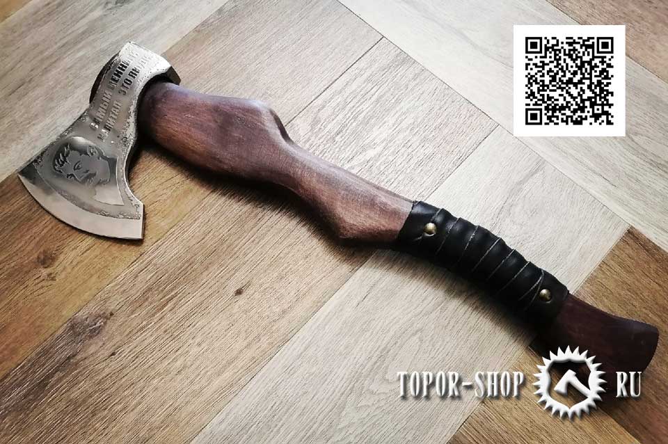 Топор ручной работы Кадры решают все  это олицетворение прошлой эпохи. Успей приобрести данный топор, 
topor-shop.ru/topor/topor-ru… 
#ToporShop  #Иосиф #Сталин #Виссарионович #Джугашвили #КадрыРешаютВсе  #СамыйЦенныйКапитал #ЭтоЛюди