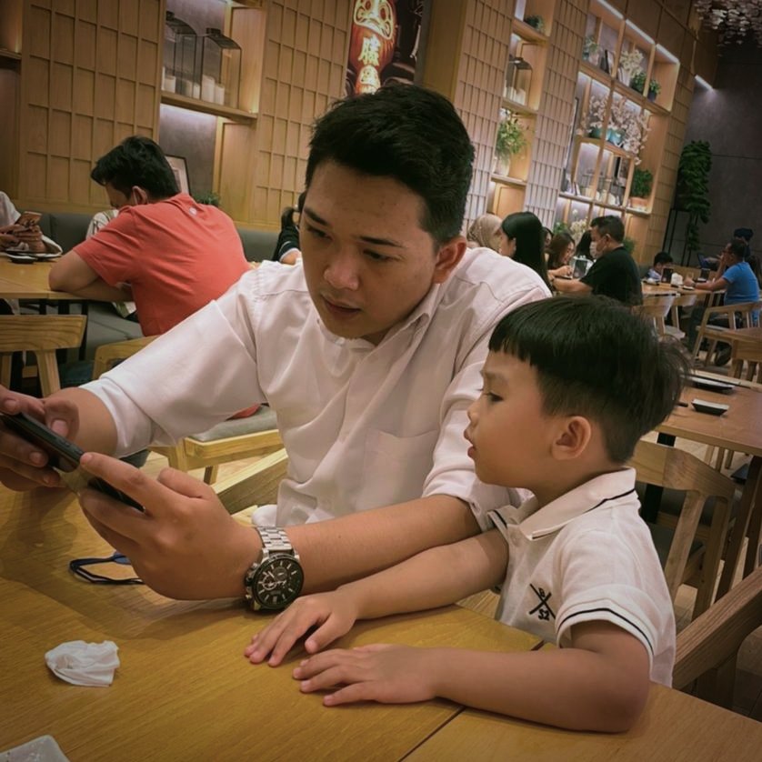 Two boys cancer zodiak ♋