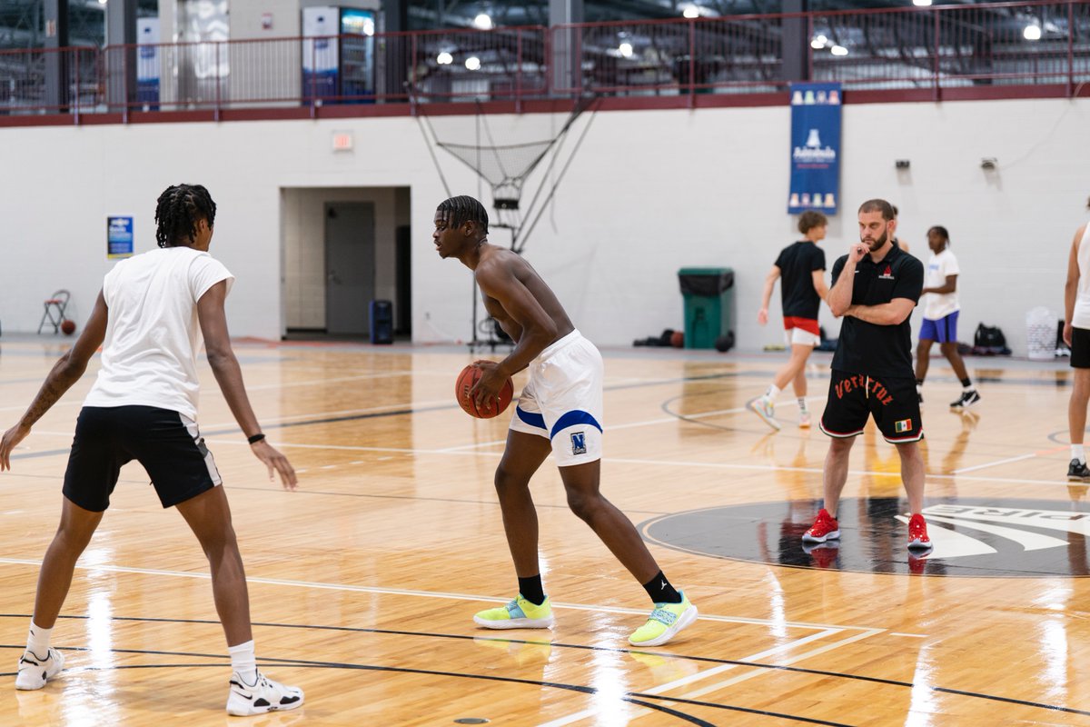 SPIREACAD's tweet photo. First week of practice for SPIRE PG Basketball! 🏀😤

#SPIRE #fuelyourpassion https://t.co/5nOtHdUqWl