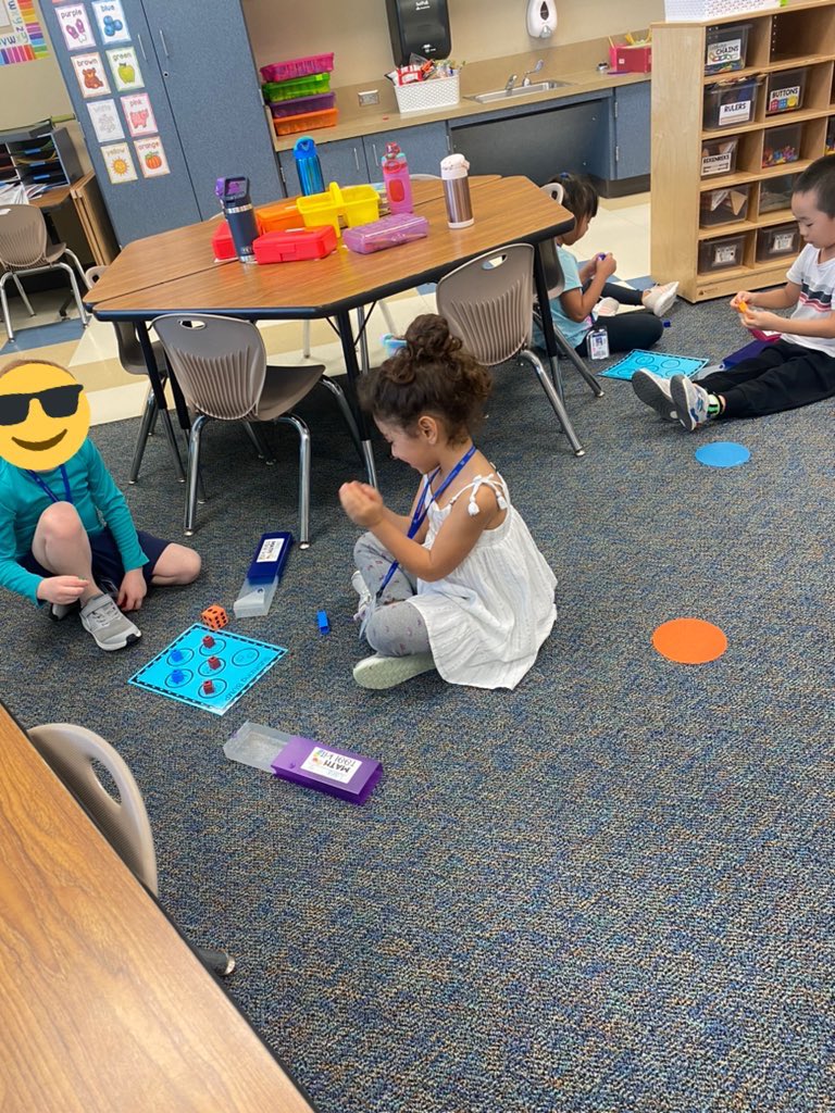 Learning how to work with partners to get ready for Math Stations! <a href="/twehowl/">Tom Wilson Elementary</a> #twehowl
