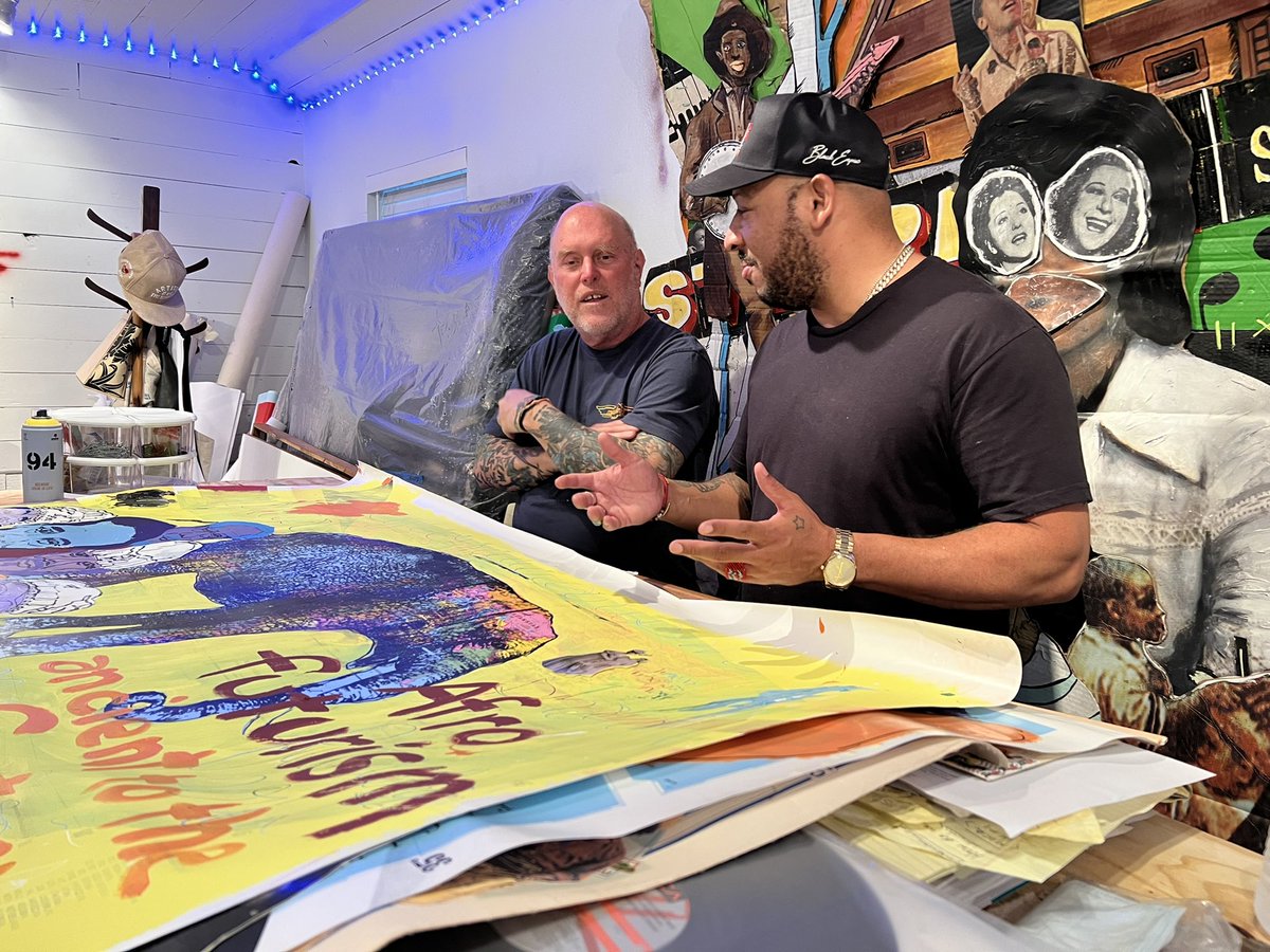 Work flow with Tim Kerr and <a href="/thehodgeshow/">robert leroy hodge</a> #roberthodge #timkerr #austin #mixedmeadiaart #houston #art #texasartist #streetart  #hodgekerr #fineart #thebigboys #skate #surf #surfside