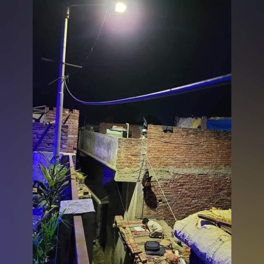 BajpayeeBihari's tweet photo. "कांटों पे चलके मिलेंगे साए बहार के"

❤️😇
@BiharEnergy @SEVA_NBPDCL 
@officialbseb @vikasvaibhavips 
@ipskumarashish @rajeevmishra22 https://t.co/MntCZccP52