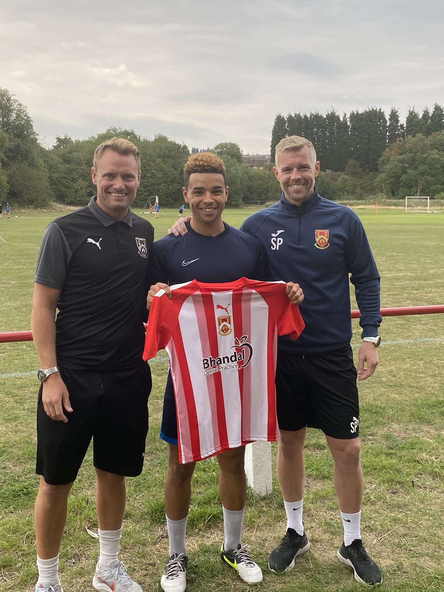 StourbridgeFC's tweet photo. 🚨 New Signing 🚨

We’re pleased to have signed Tyler Lyttle from our league rivals @ROFCOfficial! 
The son of former WBA player Des Lyttle comes in to bolster the back line &amp; is a powerful, athletic fullback who also likes to join in going forward! Welcome to the Glassboys Ty 🙌🏻 https://t.co/ldeX6D0GO6