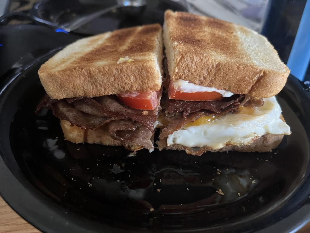 Home Cooking VS Fast Food on Twitter "Steak, fried egg, colby jack