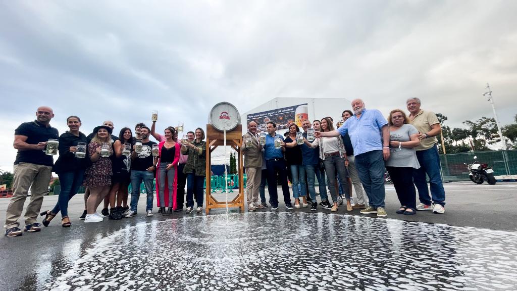 Novena edición de @oktoberfestgijon .. ¡¡ya está aquí!!

 ¡¡Ya empezamos!!

¡No os lo podéis perder!

#OktoberFestGijón #Gijón #música #buenambiente #gastronomíaalemana #cerveza #planesenGijón #planesenAsturias #FiestaFindeVerano #lagranfiestafindeverano