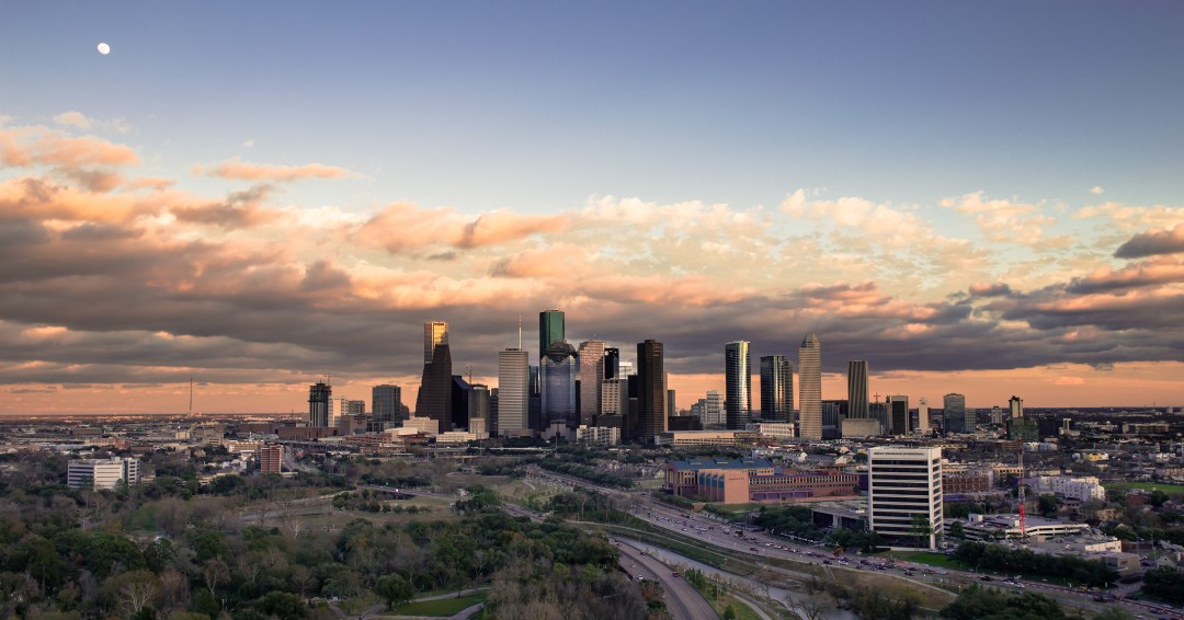 Fall is the season of surprise at #FSHouston. Enjoy the autumn season with exciting activities and experiences, all complemented by some of the best weather of the year.  Visit bit.ly/3wMriA0 to discover a full lineup of happenings.