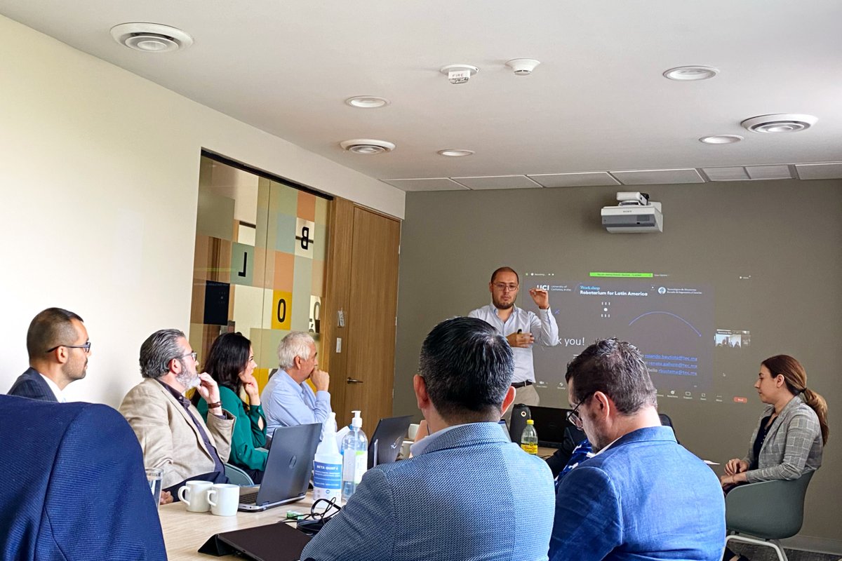 IngenieriasTec's tweet image. El @TecdeMonterrey y la @UCIEngineering anuncian el inicio de la iniciativa #Robotarium, lo que un gran impacto en el ámbito de la Robótica en México y Latinoamérica. 👏👏👏
#YoIngenio 🦾💙🧠