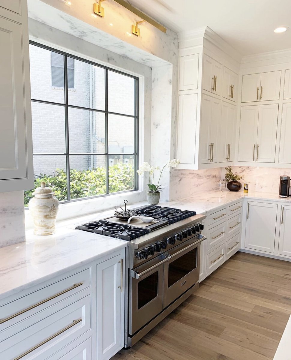 TimTyler_MS's tweet photo. No convincing us to cook in a space like this! That window 😍 Don’t want to disrupt your view? Install a rear downdraft behind your 48” range like you see here and only raise it when you are cooking! #problemsolved
.
Photo by @strobel.customhomes https://t.co/roMydxIK9a
