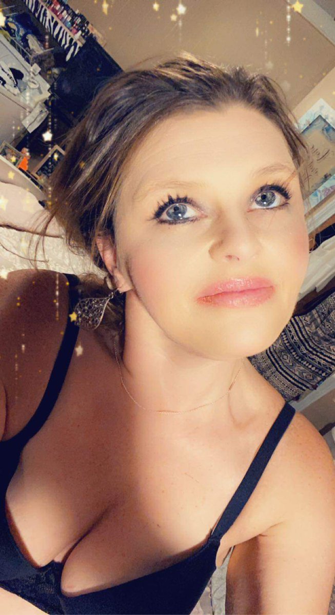CandyBrandy84's tweet photo. Please rate me ! I'm the new girl on the block! https://t.co/VX587OyExA