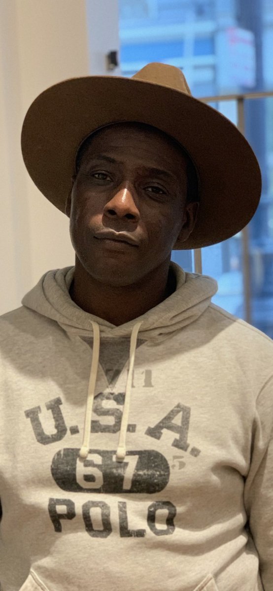 _Pareo333's tweet photo. Not sure what to think about this style hat?? I’m only trying it on in Cali… #SanFrancisco #unionsquaresanfrancisco #pareo #pareo333 #pareomediallc #poshmediallc https://t.co/BnH1BYHER1