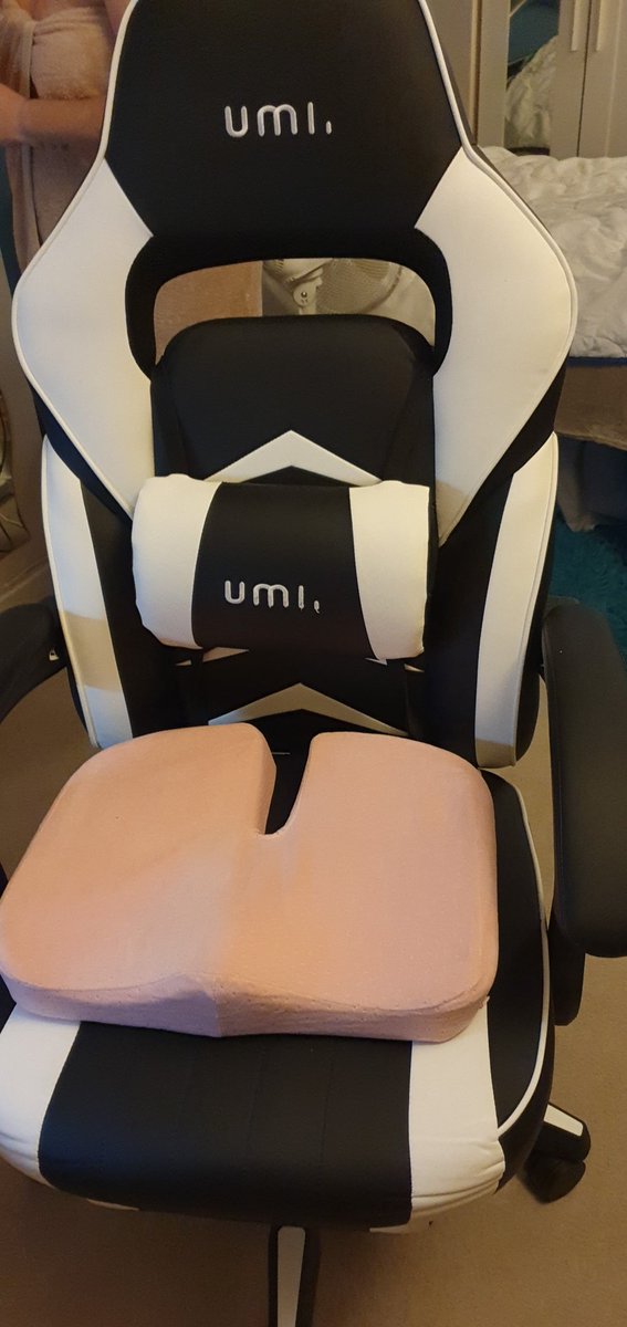 WinnieTheShit /// tweet media