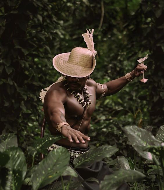 Oxóssi é por mim.
Oke Aro!