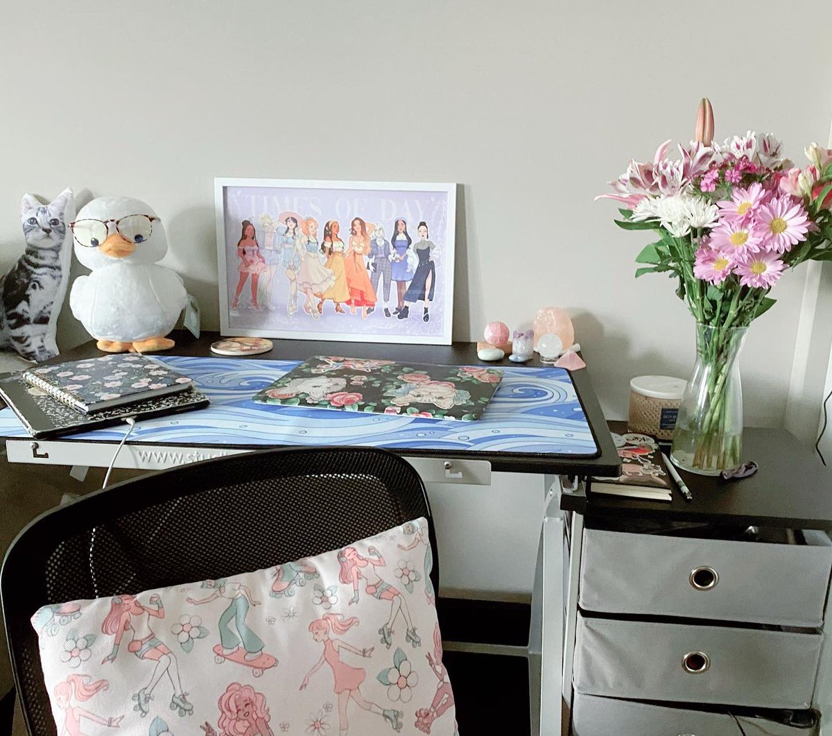 Kippy_art's tweet photo. My workspace! 🌸 https://t.co/TA1s2aNaHC