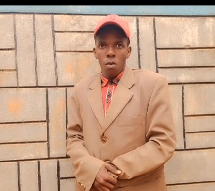 ngonzijr's tweet photo. Fresher akiona ukioga na ballot box 🎁😂 https://t.co/5oSiuZMPcH