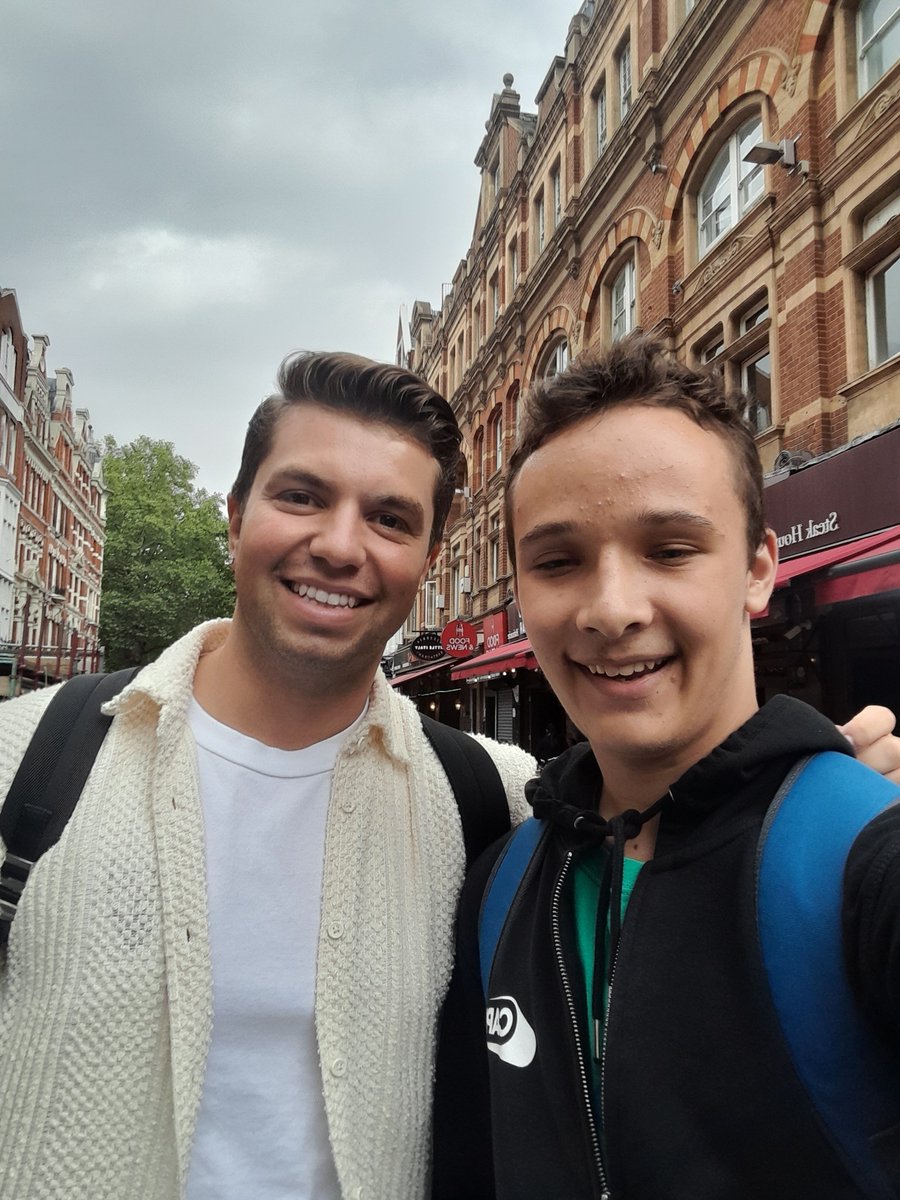 <a href="/SonnyJay/">Sonny Jay</a> 

He remembered me from last time!

Thanks for the photo! Will most likely see you again next year 😂